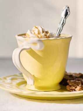 NWT Anthropologie Butter Yellow Benedita Bow Stoneware Mug